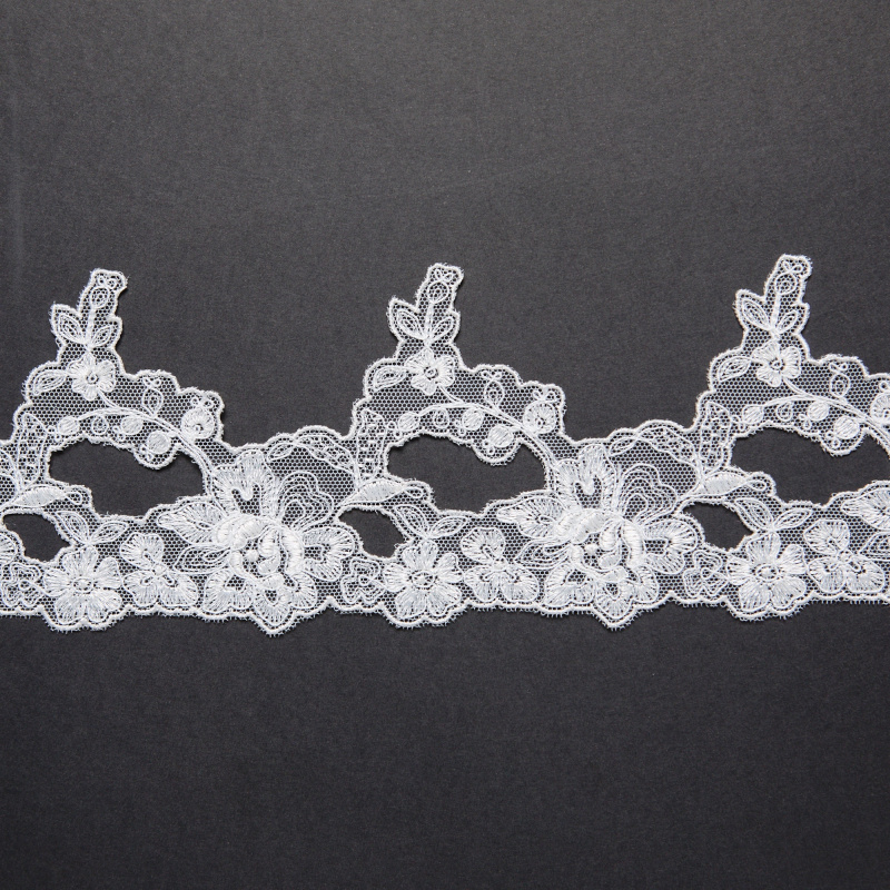 Вышивка на сетке неэластичной узкая ENT00702A (Айвори, 042, БП)