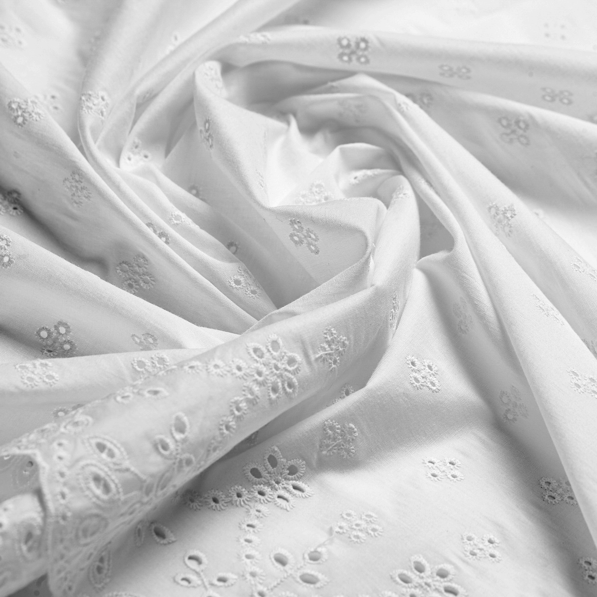 Хлопок тканый с вышивкой 12946 (Белый, Стандарт, БП)