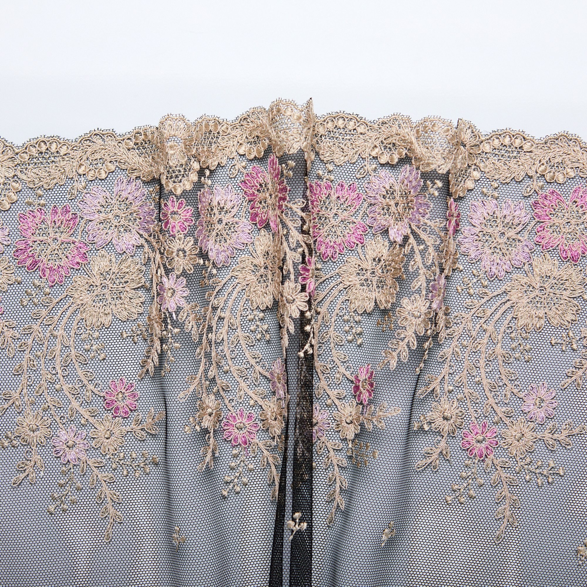 Вышивка На Сетке Неэластичной 420776-6476 (Черный, Col.E, БП)