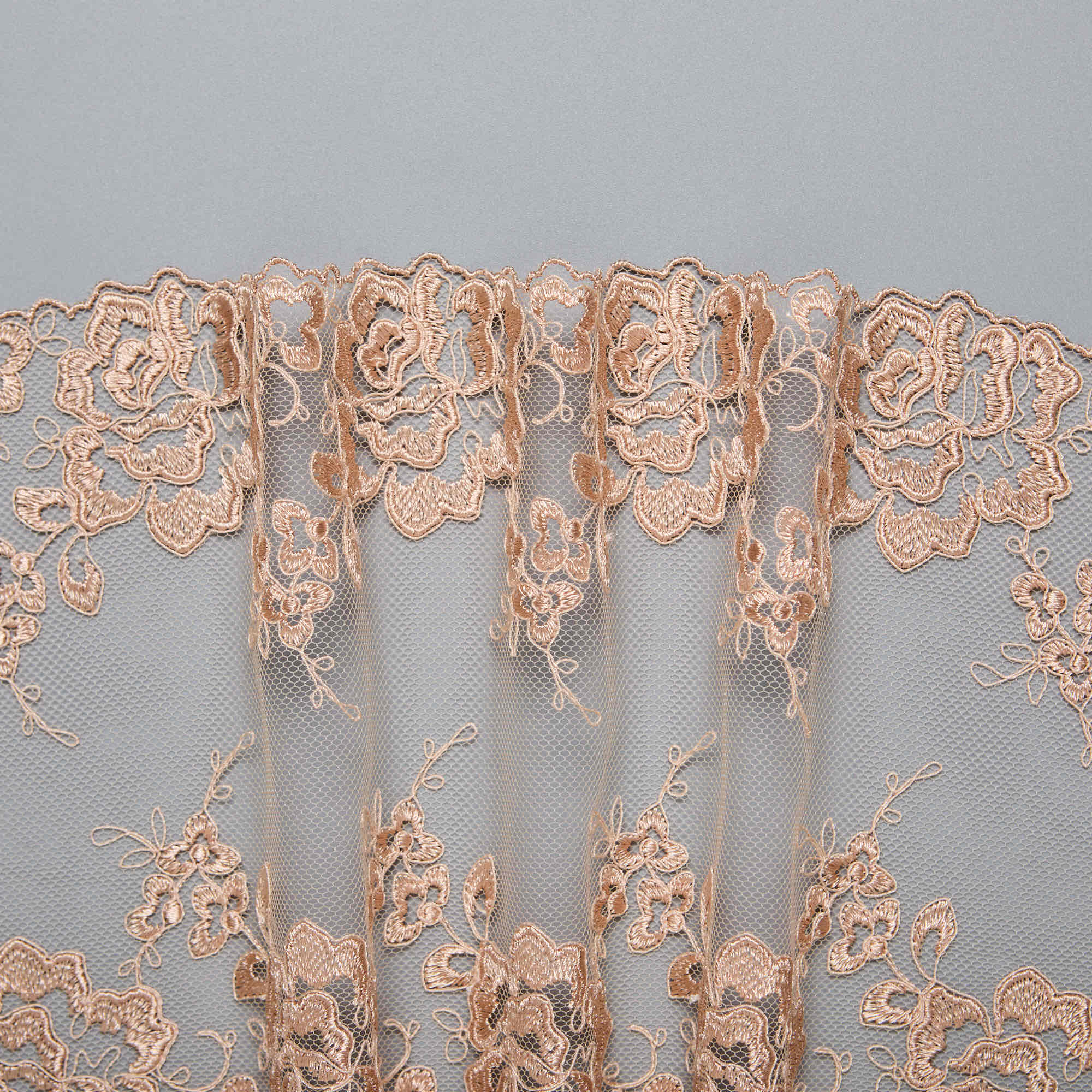 Вышивка на сетке неэластичной XNT00948A (Бежевый, 031, БП)