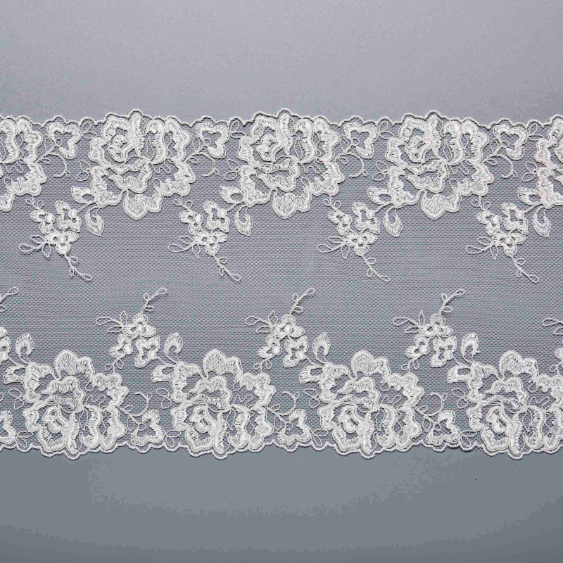 Вышивка на сетке неэластичной XNT00948A (Айвори, 032, БП)