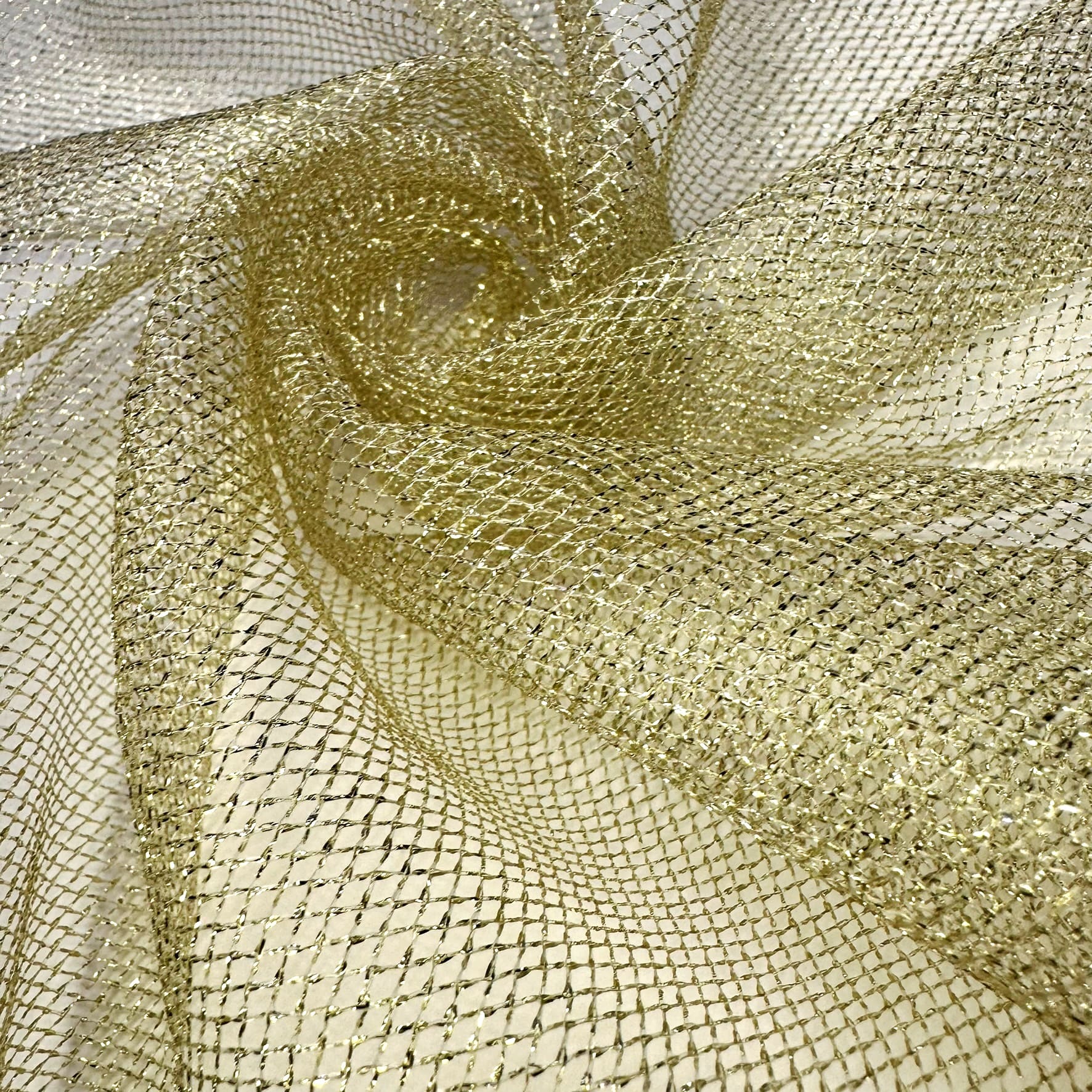 Сетка неэластичная декоративная ZTMM001 (Золотой, light gold, 16-0836)