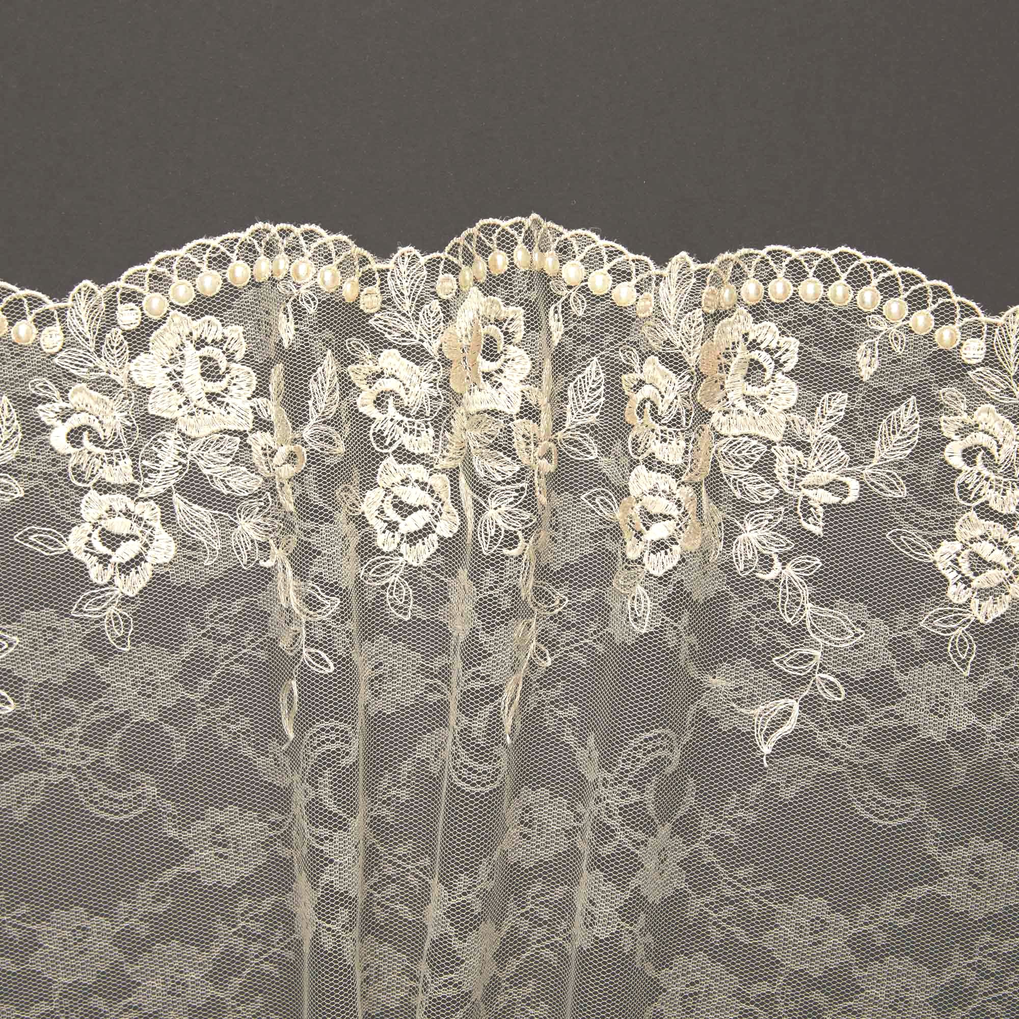 Вышивка на сетке неэластичной ENT00239C (Айвори, 032, БП)