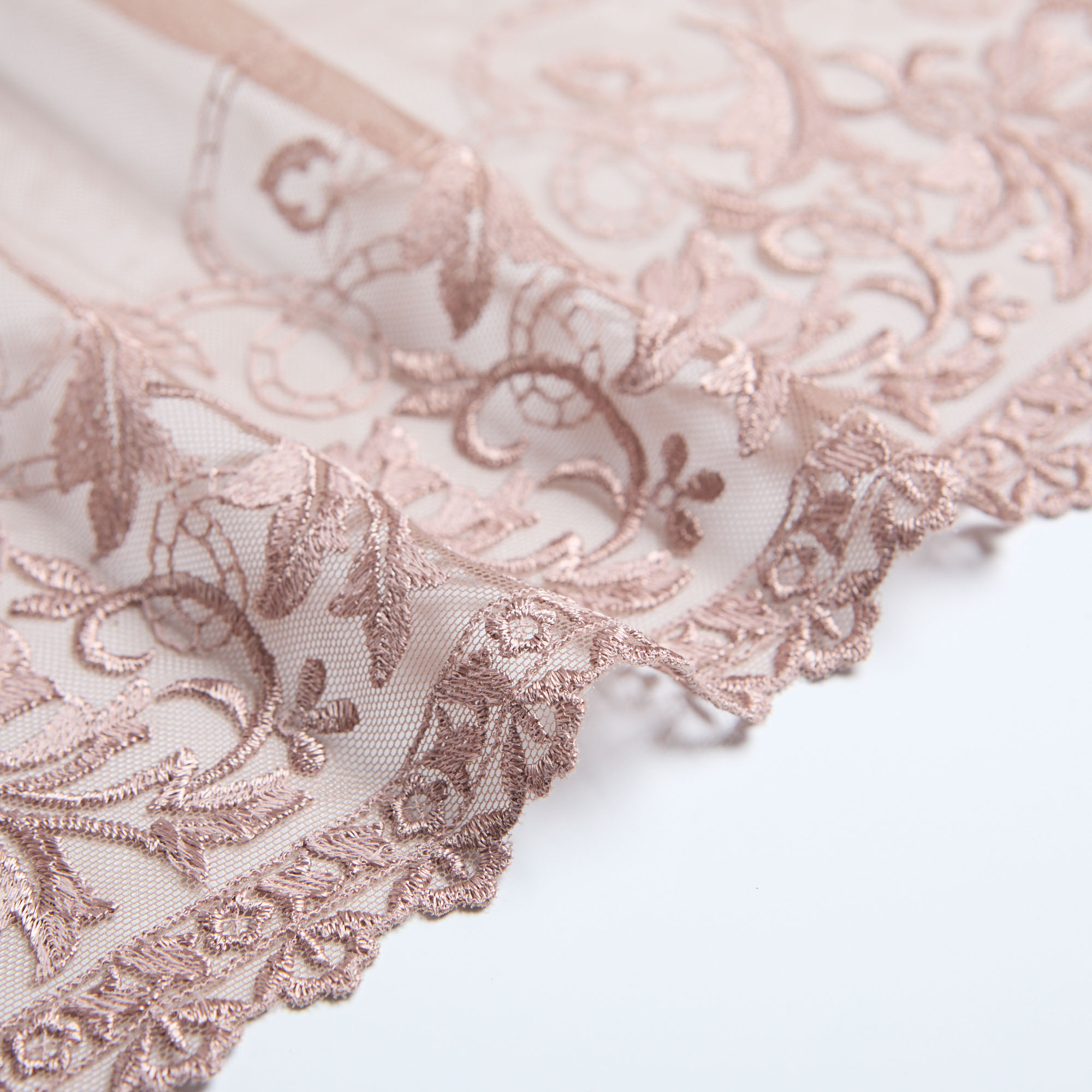 Вышивка на сетке неэластичной ENT00104C (Бежевый, 035, БП)